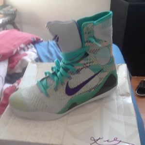 Kobe Expression Flyknit